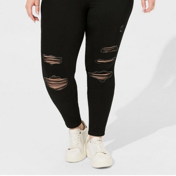 Torrid Black Ripped Jeggings - Picture 1 of 4